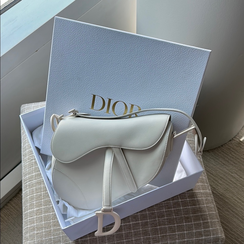 Dior White Matte Saddle Bag with Full Set (Original Dust Bag/Box)